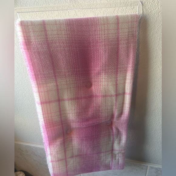 BRAND NEW: Steve Madden Scarf & Beanie Set - Picture 4 of 4